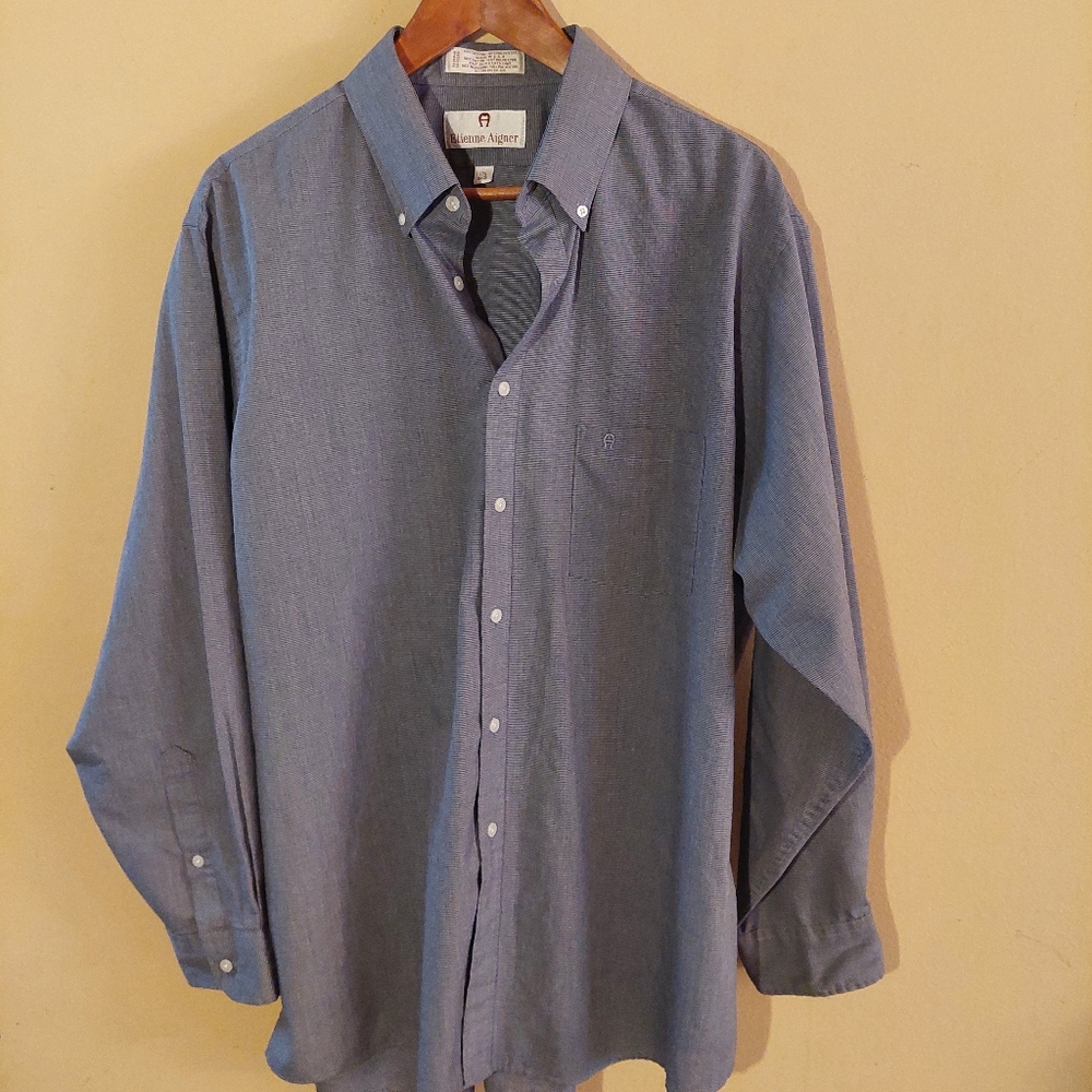 Etienne Aigner gray long sleeve logo pocket button-down shirt. Size 17 1/2